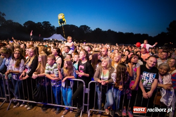Zdjęcie w galerii na portalu naszraciborz.pl: Wielkie show Rafała Brzozowskiego na zakończenie Memoriału 2015 wiadomości z regionu