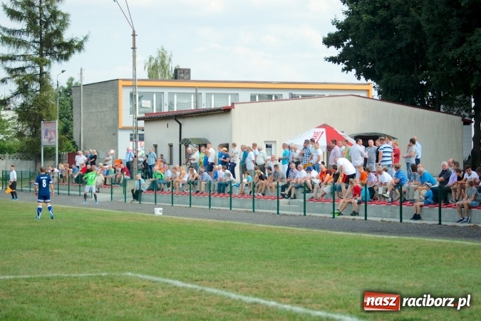 Zdjęcie w galerii na portalu naszraciborz.pl: A klasa: Słaby początek sezonu w Tworkowie. Kolejny mecz zakończony remisem wiadomości z regionu