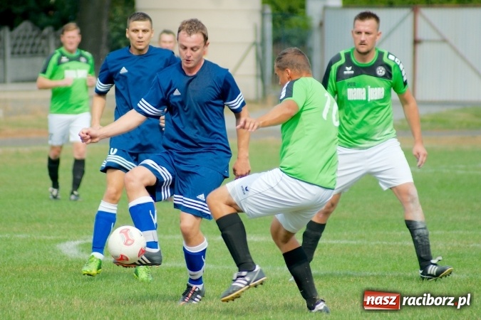 Zdjęcie w galerii na portalu naszraciborz.pl: A klasa: Słaby początek sezonu w Tworkowie. Kolejny mecz zakończony remisem wiadomości z regionu