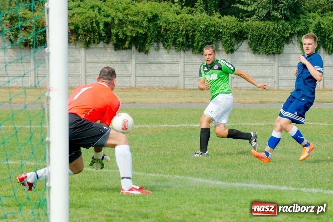 Zdjęcie w galerii na portalu naszraciborz.pl: A klasa: Słaby początek sezonu w Tworkowie. Kolejny mecz zakończony remisem wiadomości z regionu