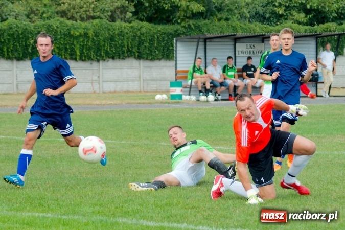 Zdjęcie w galerii na portalu naszraciborz.pl: A klasa: Słaby początek sezonu w Tworkowie. Kolejny mecz zakończony remisem wiadomości z regionu