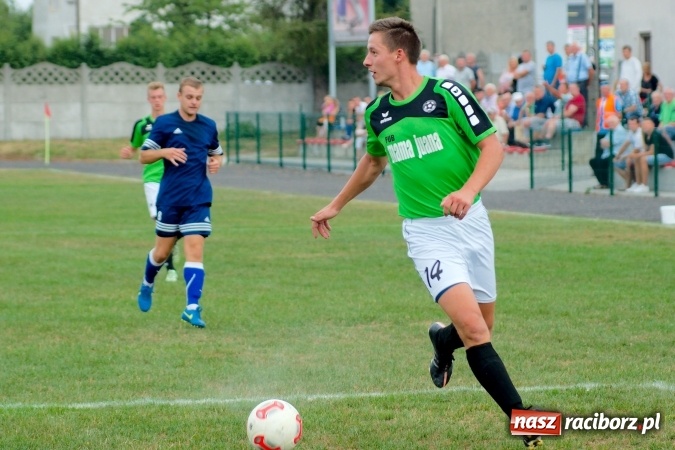 Zdjęcie w galerii na portalu naszraciborz.pl: A klasa: Słaby początek sezonu w Tworkowie. Kolejny mecz zakończony remisem wiadomości z regionu
