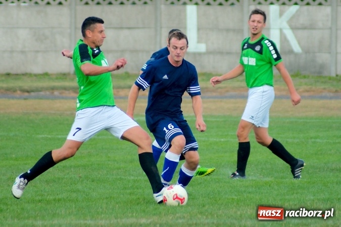 Zdjęcie w galerii na portalu naszraciborz.pl: A klasa: Słaby początek sezonu w Tworkowie. Kolejny mecz zakończony remisem wiadomości z regionu