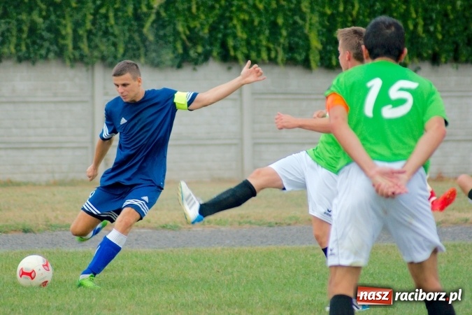 Zdjęcie w galerii na portalu naszraciborz.pl: A klasa: Słaby początek sezonu w Tworkowie. Kolejny mecz zakończony remisem wiadomości z regionu