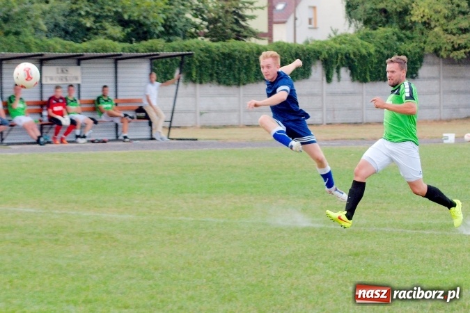 Zdjęcie w galerii na portalu naszraciborz.pl: A klasa: Słaby początek sezonu w Tworkowie. Kolejny mecz zakończony remisem wiadomości z regionu