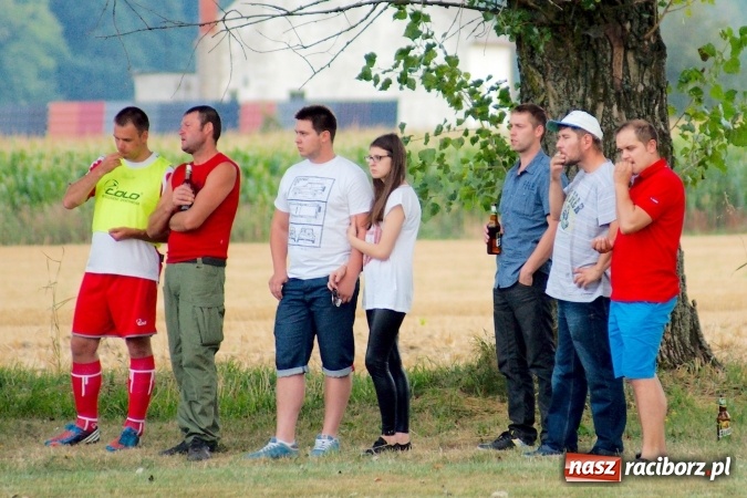 Zdjęcie w galerii na portalu naszraciborz.pl: Dwa oblicza Bieńkowic. Poważna kontuzja zawodnika Dzimierza wiadomości z regionu