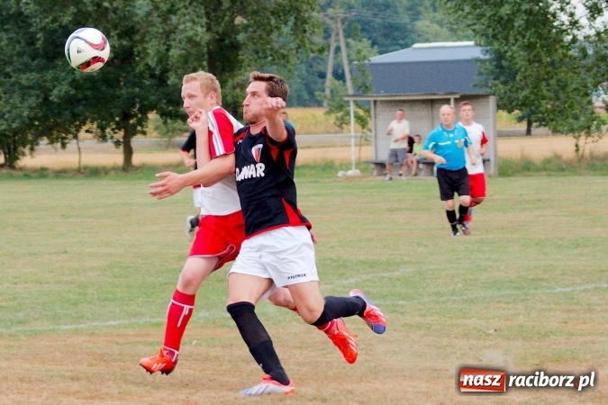 Zdjęcie w galerii na portalu naszraciborz.pl: Dwa oblicza Bieńkowic. Poważna kontuzja zawodnika Dzimierza wiadomości z regionu