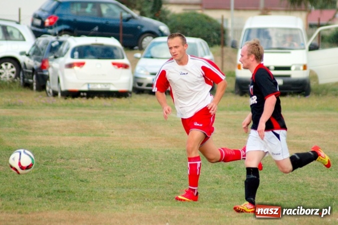 Zdjęcie w galerii na portalu naszraciborz.pl: Dwa oblicza Bieńkowic. Poważna kontuzja zawodnika Dzimierza wiadomości z regionu
