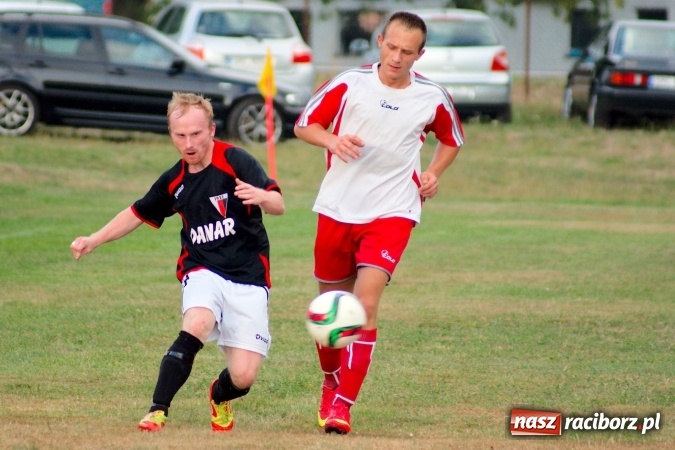 Zdjęcie w galerii na portalu naszraciborz.pl: Dwa oblicza Bieńkowic. Poważna kontuzja zawodnika Dzimierza wiadomości z regionu