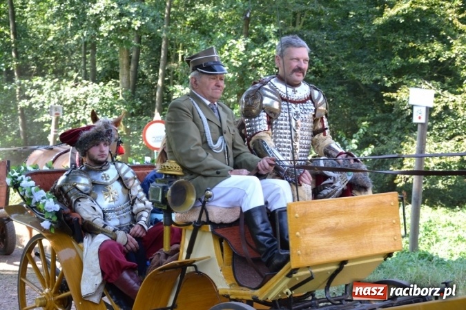 Zdjęcie w galerii na portalu naszraciborz.pl: Śladami króla Jana po raz trzeci. Orszak zatrzymał się w Nędzy wiadomości z regionu