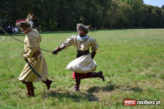 Zdjęcie w galerii na portalu naszraciborz.pl: Śladami króla Jana po raz trzeci. Orszak zatrzymał się w Nędzy wiadomości z regionu