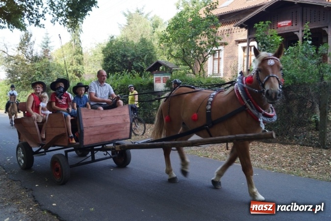 Zdjęcie w galerii na portalu naszraciborz.pl: Śladami króla Jana po raz trzeci. Orszak zatrzymał się w Nędzy wiadomości z regionu