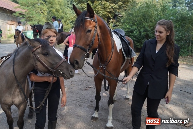 Zdjęcie w galerii na portalu naszraciborz.pl: Śladami króla Jana po raz trzeci. Orszak zatrzymał się w Nędzy wiadomości z regionu