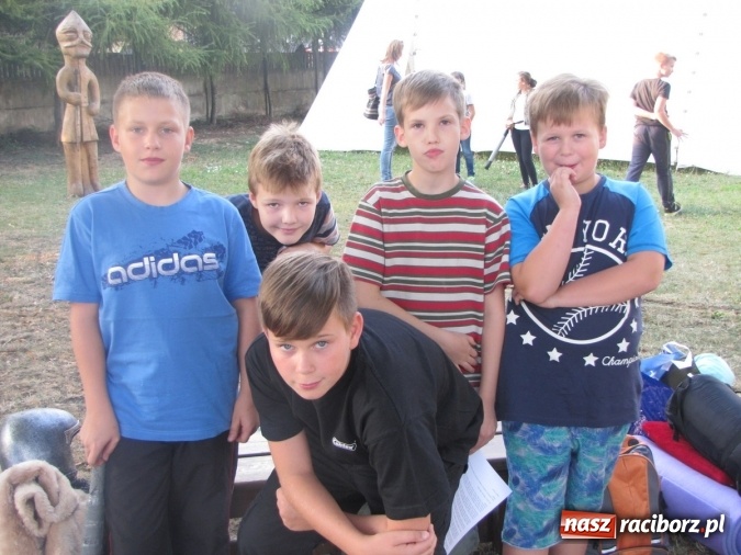 Zdjęcie w galerii na portalu naszraciborz.pl: Średniowieczny obóz na finał wakacyjnych zajęć w Raciborskim Centrum Kultury wiadomości z regionu