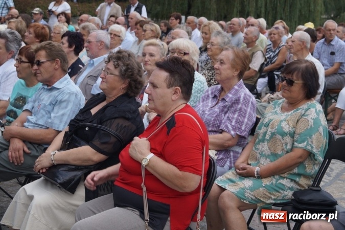 Zdjęcie w galerii na portalu naszraciborz.pl: Orkiestra Plania na finał koncert&oacute;w letnich w Parku Roth wiadomości z regionu