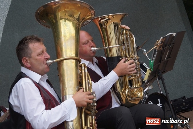 Zdjęcie w galerii na portalu naszraciborz.pl: Orkiestra Plania na finał koncert&oacute;w letnich w Parku Roth wiadomości z regionu