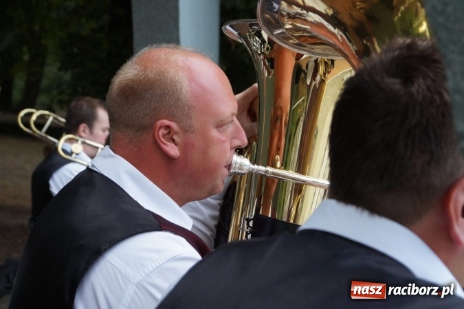 Zdjęcie w galerii na portalu naszraciborz.pl: Orkiestra Plania na finał koncert&oacute;w letnich w Parku Roth wiadomości z regionu