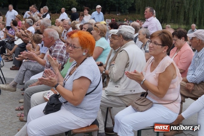 Zdjęcie w galerii na portalu naszraciborz.pl: Orkiestra Plania na finał koncert&oacute;w letnich w Parku Roth wiadomości z regionu