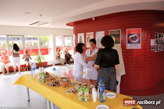 Zdjęcie w galerii na portalu naszraciborz.pl: Pozytywny dzień otwarty w krwiodawstwie - dziś nie mówimy o problemach, a o tym, jak ważne i potrzebne jest działanie RCKiK w Raciborzu wiadomości z regionu