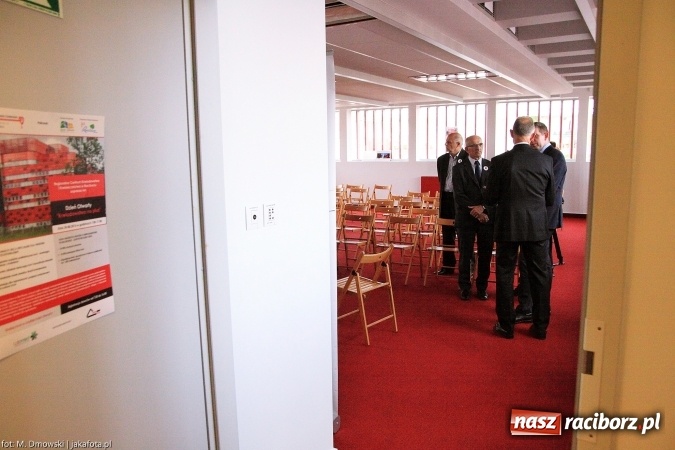 Zdjęcie w galerii na portalu naszraciborz.pl: Pozytywny dzień otwarty w krwiodawstwie - dziś nie mówimy o problemach, a o tym, jak ważne i potrzebne jest działanie RCKiK w Raciborzu wiadomości z regionu