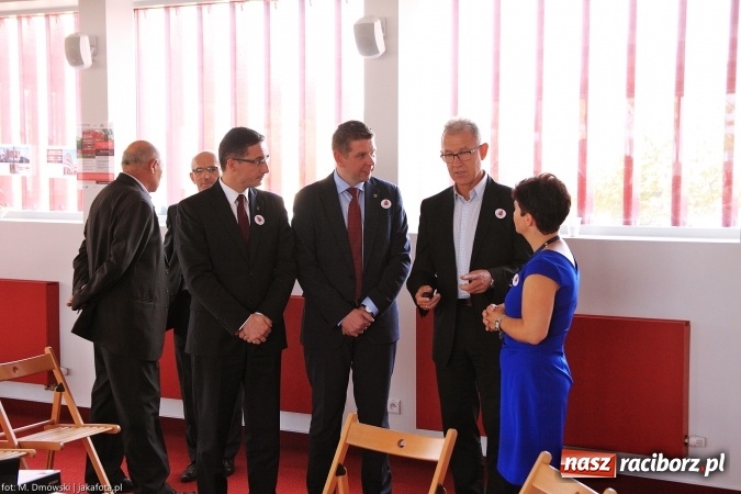 Zdjęcie w galerii na portalu naszraciborz.pl: Pozytywny dzień otwarty w krwiodawstwie - dziś nie mówimy o problemach, a o tym, jak ważne i potrzebne jest działanie RCKiK w Raciborzu wiadomości z regionu