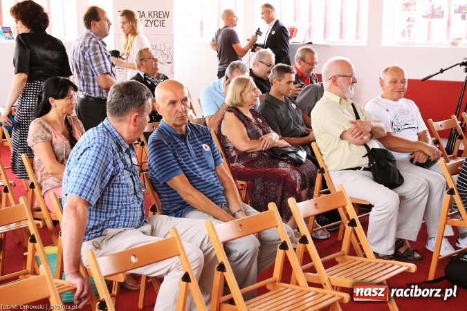 Zdjęcie w galerii na portalu naszraciborz.pl: Pozytywny dzień otwarty w krwiodawstwie - dziś nie mówimy o problemach, a o tym, jak ważne i potrzebne jest działanie RCKiK w Raciborzu wiadomości z regionu