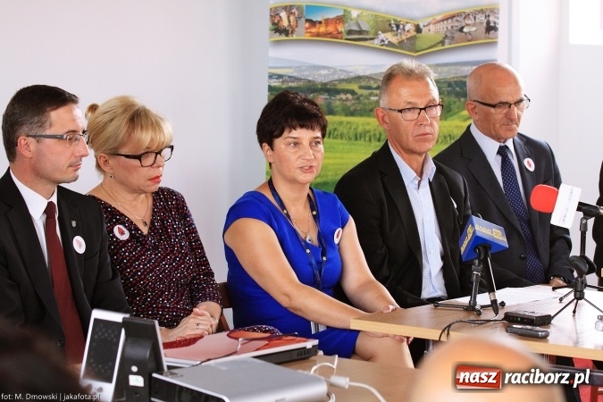 Zdjęcie w galerii na portalu naszraciborz.pl: Pozytywny dzień otwarty w krwiodawstwie - dziś nie mówimy o problemach, a o tym, jak ważne i potrzebne jest działanie RCKiK w Raciborzu wiadomości z regionu