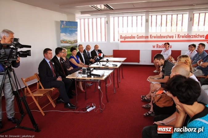 Zdjęcie w galerii na portalu naszraciborz.pl: Pozytywny dzień otwarty w krwiodawstwie - dziś nie mówimy o problemach, a o tym, jak ważne i potrzebne jest działanie RCKiK w Raciborzu wiadomości z regionu