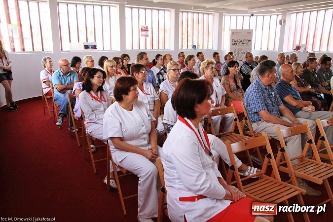 Zdjęcie w galerii na portalu naszraciborz.pl: Pozytywny dzień otwarty w krwiodawstwie - dziś nie mówimy o problemach, a o tym, jak ważne i potrzebne jest działanie RCKiK w Raciborzu wiadomości z regionu
