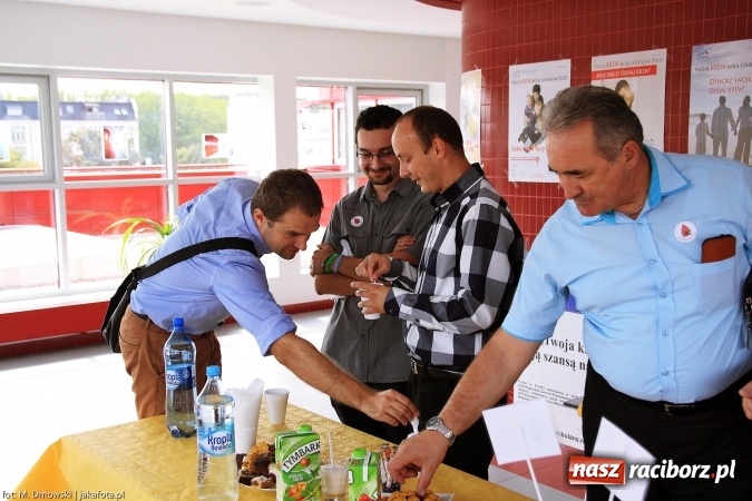 Zdjęcie w galerii na portalu naszraciborz.pl: Pozytywny dzień otwarty w krwiodawstwie - dziś nie mówimy o problemach, a o tym, jak ważne i potrzebne jest działanie RCKiK w Raciborzu wiadomości z regionu