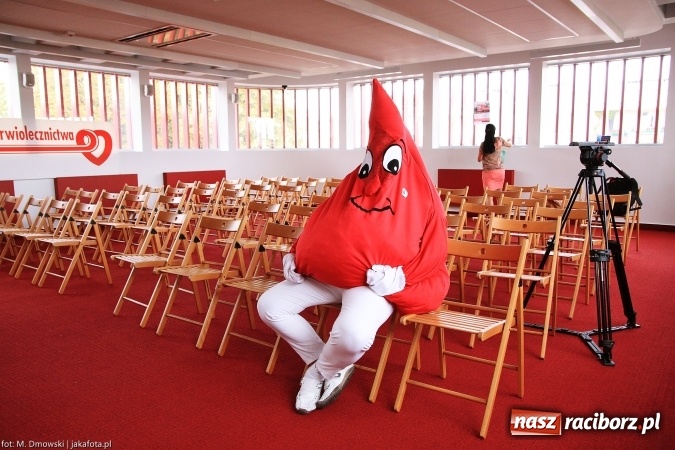 Zdjęcie w galerii na portalu naszraciborz.pl: Pozytywny dzień otwarty w krwiodawstwie - dziś nie mówimy o problemach, a o tym, jak ważne i potrzebne jest działanie RCKiK w Raciborzu wiadomości z regionu