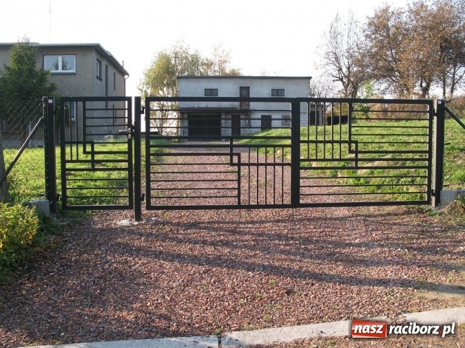 Zdjęcie w galerii na portalu naszraciborz.pl: Ogrodzenie wizytówką Twojego domu – powierz jego wykonanie najlepszym fachowcom wiadomości z regionu