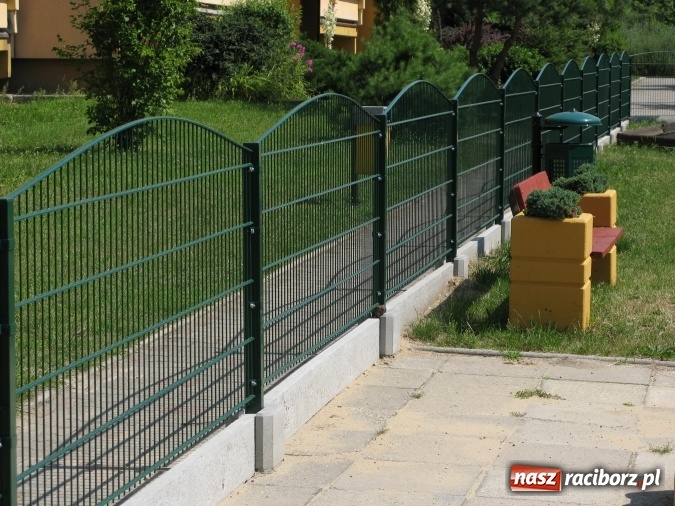 Zdjęcie w galerii na portalu naszraciborz.pl: Ogrodzenie wizytówką Twojego domu – powierz jego wykonanie najlepszym fachowcom wiadomości z regionu