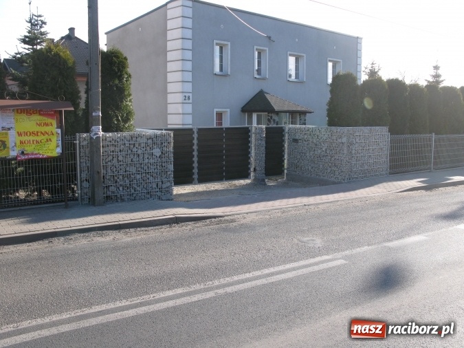 Zdjęcie w galerii na portalu naszraciborz.pl: Ogrodzenie wizytówką Twojego domu – powierz jego wykonanie najlepszym fachowcom wiadomości z regionu
