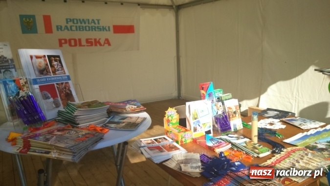 Zdjęcie w galerii na portalu naszraciborz.pl: Powiat Raciborski na Dniu Wędrownika w Niemczech wiadomości z regionu
