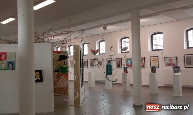 Zdjęcie w galerii na portalu naszraciborz.pl: Plastycy z ZSO nr 1 w Elbe-Elster w Niemczech wiadomości z regionu