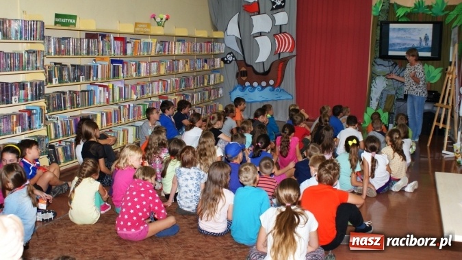 Zdjęcie w galerii na portalu naszraciborz.pl: Uczestnicy Lata z Biblioteką poznali kosmos i tajemnice wszechświata wiadomości z regionu