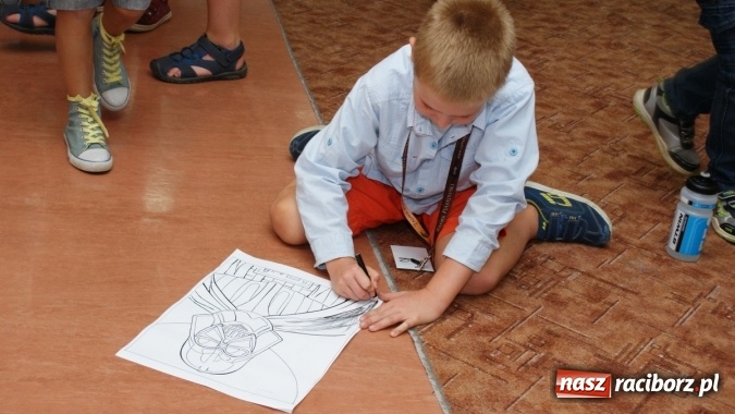 Zdjęcie w galerii na portalu naszraciborz.pl: Uczestnicy Lata z Biblioteką poznali kosmos i tajemnice wszechświata wiadomości z regionu