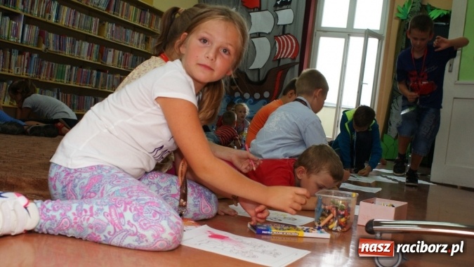 Zdjęcie w galerii na portalu naszraciborz.pl: Uczestnicy Lata z Biblioteką poznali kosmos i tajemnice wszechświata wiadomości z regionu