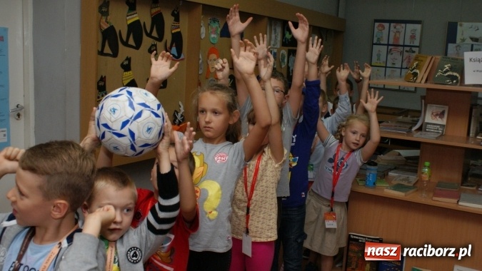 Zdjęcie w galerii na portalu naszraciborz.pl: Uczestnicy Lata z Biblioteką poznali kosmos i tajemnice wszechświata wiadomości z regionu
