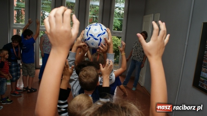 Zdjęcie w galerii na portalu naszraciborz.pl: Uczestnicy Lata z Biblioteką poznali kosmos i tajemnice wszechświata wiadomości z regionu