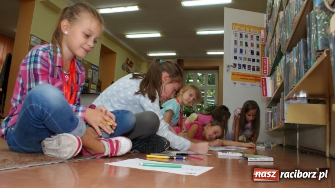 Zdjęcie w galerii na portalu naszraciborz.pl: Uczestnicy Lata z Biblioteką poznali kosmos i tajemnice wszechświata wiadomości z regionu