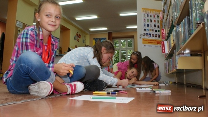 Zdjęcie w galerii na portalu naszraciborz.pl: Uczestnicy Lata z Biblioteką poznali kosmos i tajemnice wszechświata wiadomości z regionu