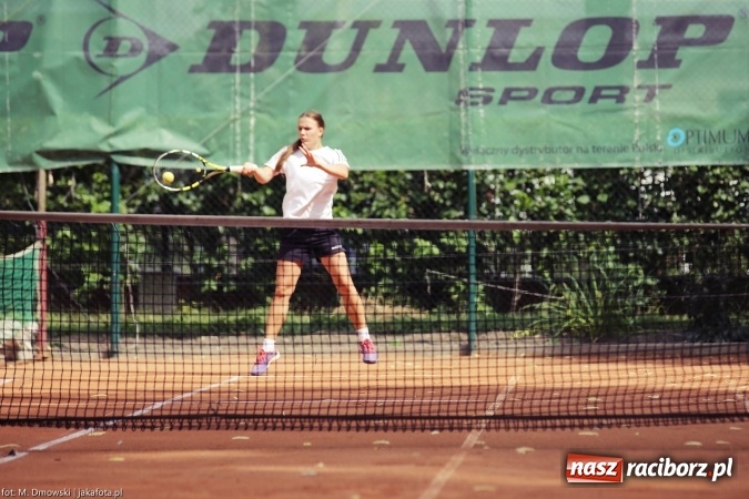 Zdjęcie w galerii na portalu naszraciborz.pl: Puchar międzynarodowego turnieju tenisowego pojechał do Pilszcza  wiadomości z regionu