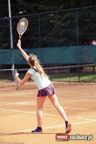 Zdjęcie w galerii na portalu naszraciborz.pl: Puchar międzynarodowego turnieju tenisowego pojechał do Pilszcza  wiadomości z regionu
