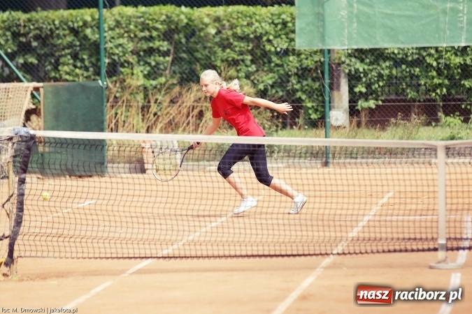 Zdjęcie w galerii na portalu naszraciborz.pl: Puchar międzynarodowego turnieju tenisowego pojechał do Pilszcza  wiadomości z regionu
