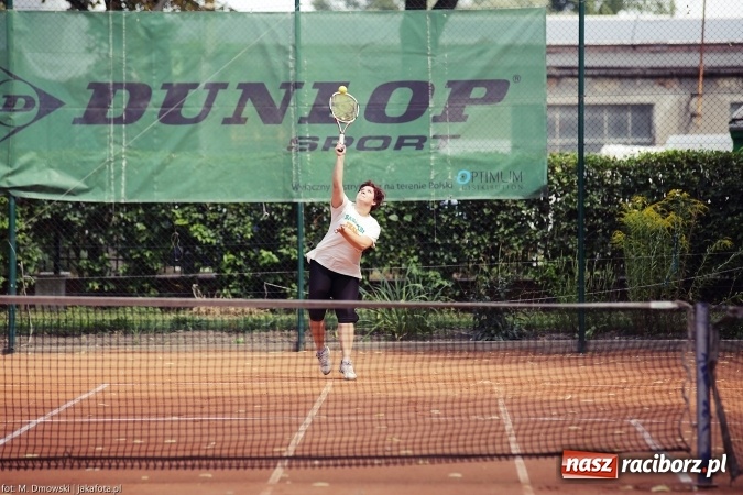 Zdjęcie w galerii na portalu naszraciborz.pl: Puchar międzynarodowego turnieju tenisowego pojechał do Pilszcza  wiadomości z regionu