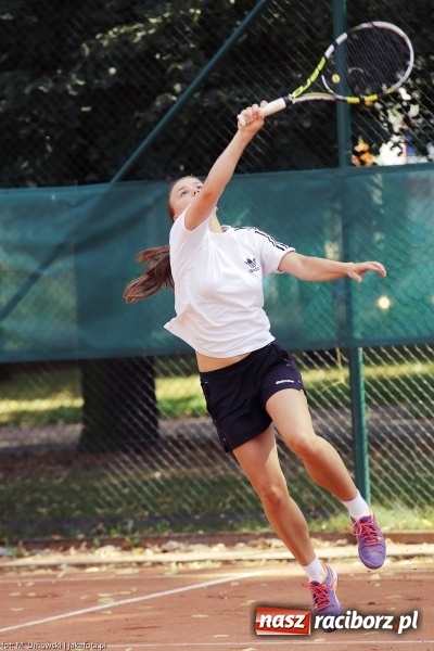 Zdjęcie w galerii na portalu naszraciborz.pl: Puchar międzynarodowego turnieju tenisowego pojechał do Pilszcza  wiadomości z regionu