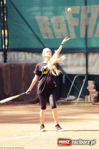 Zdjęcie w galerii na portalu naszraciborz.pl: Puchar międzynarodowego turnieju tenisowego pojechał do Pilszcza  wiadomości z regionu