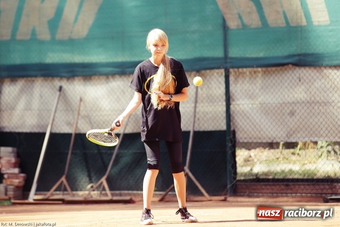 Zdjęcie w galerii na portalu naszraciborz.pl: Puchar międzynarodowego turnieju tenisowego pojechał do Pilszcza  wiadomości z regionu